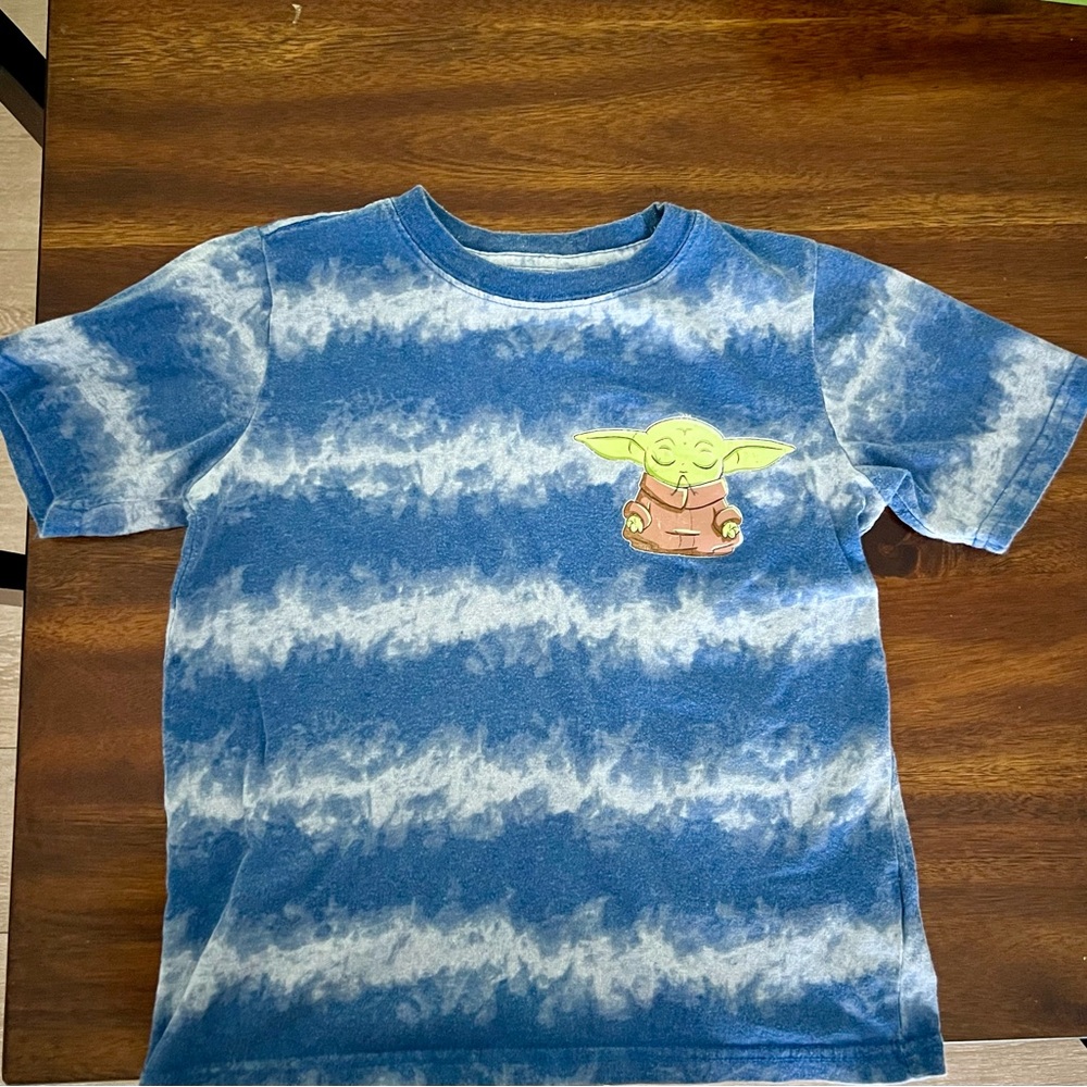 Boys Tie Dyed Star Wars Grogu shirt size 8